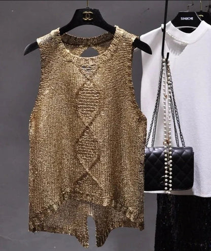 Polished Top with an Effortless Classic Look