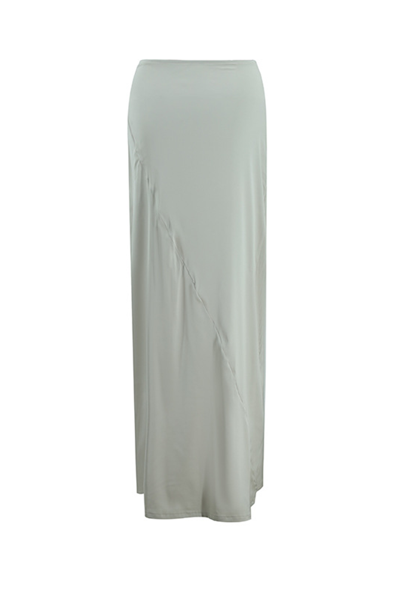 Gracefully Styled Garment for Any Occasion