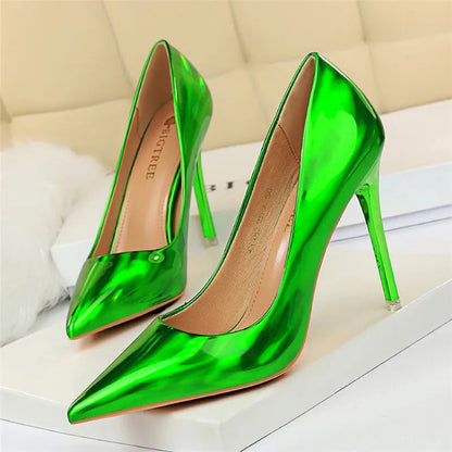 Polished Heels with an Effortless Classic Look