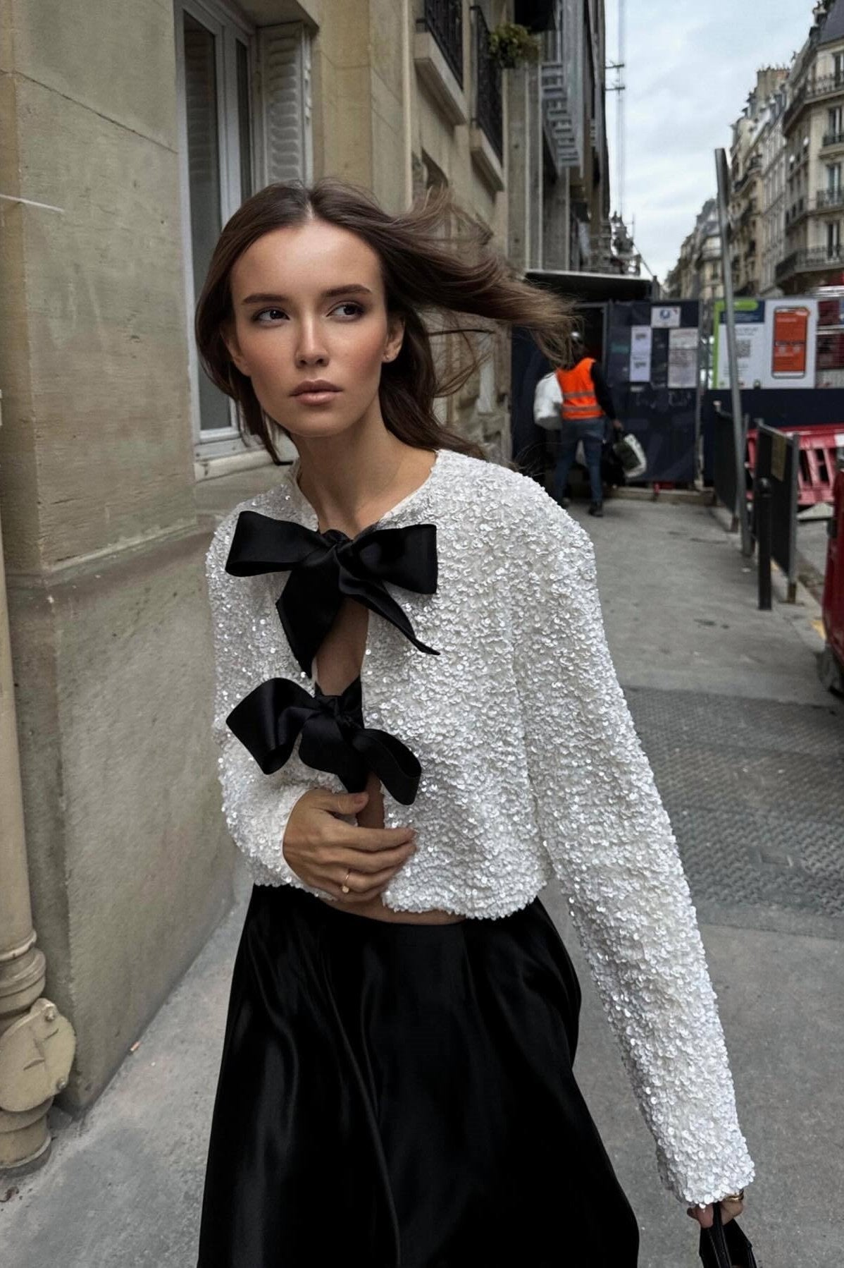 Effortlessly Elegant Jacket with a Timeless Design