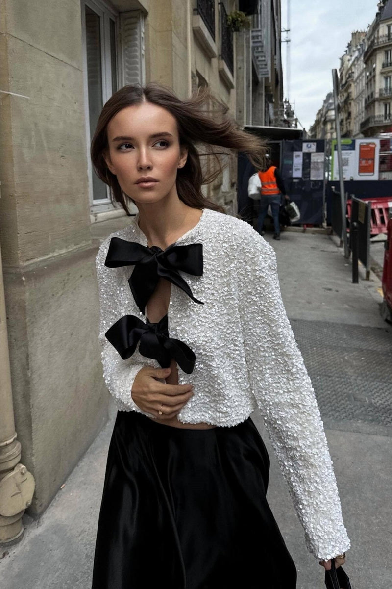 Effortlessly Elegant Jacket with a Timeless Design