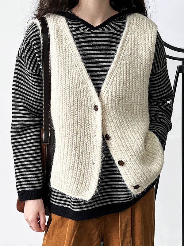 Effortlessly Elegant Top with a Timeless Design