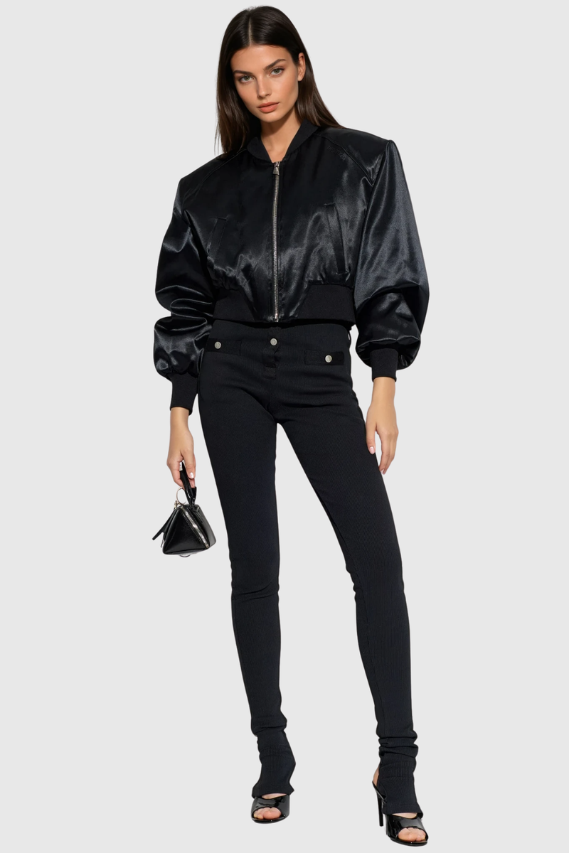 Beautifully Finished Pants in a Timeless Design