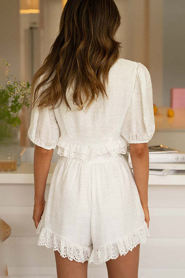 Well Tailored Top with a Graceful Silhouette