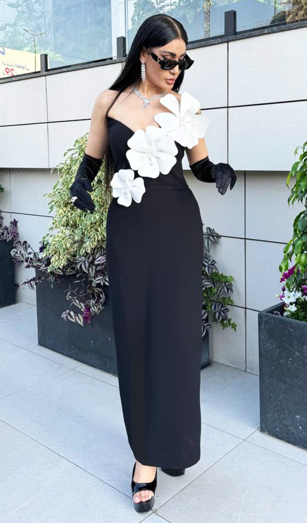Classic Vintage Dress with a Flattering Fit