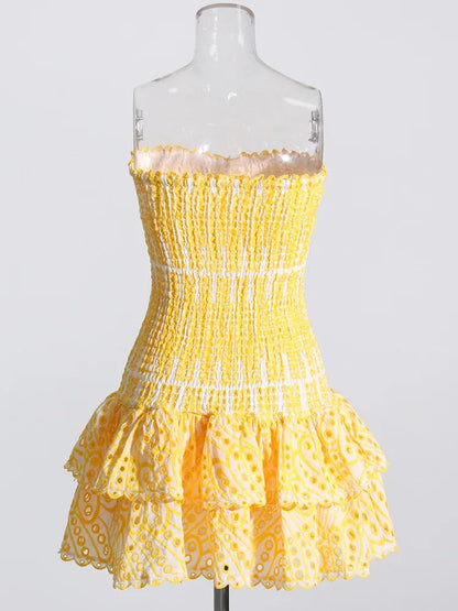 Effortlessly Elegant Dress with a Timeless Design