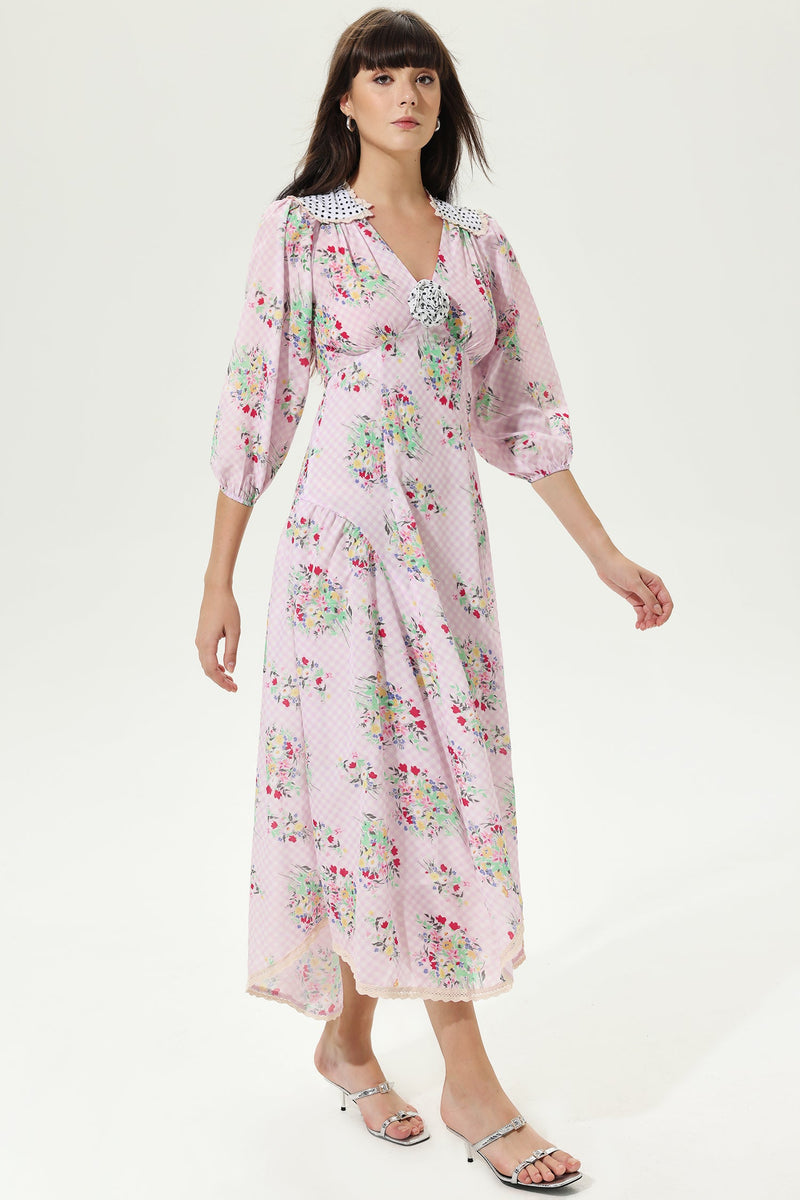 Classic Vintage Dress with a Flattering Fit