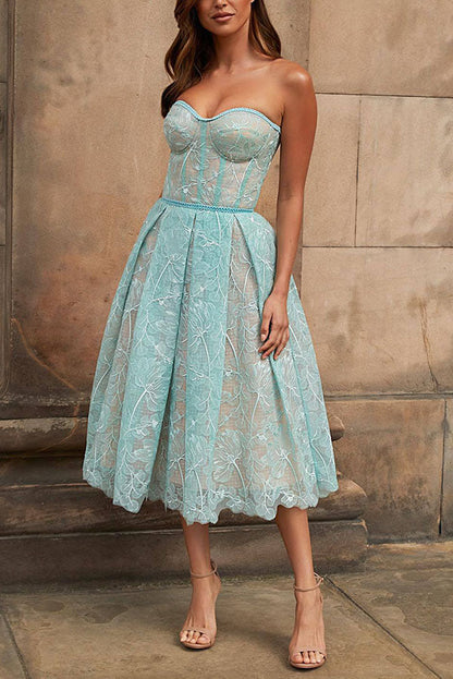Classic Vintage & Enduringly Stylish Dress