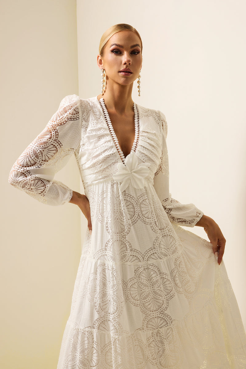 Polished Dress with an Effortless Classic Look