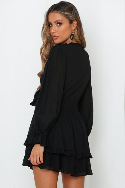 Effortlessly Elegant Dress with a Timeless Design