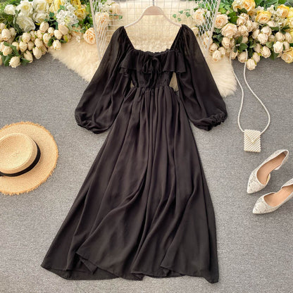 Effortlessly Elegant Dress with a Timeless Design