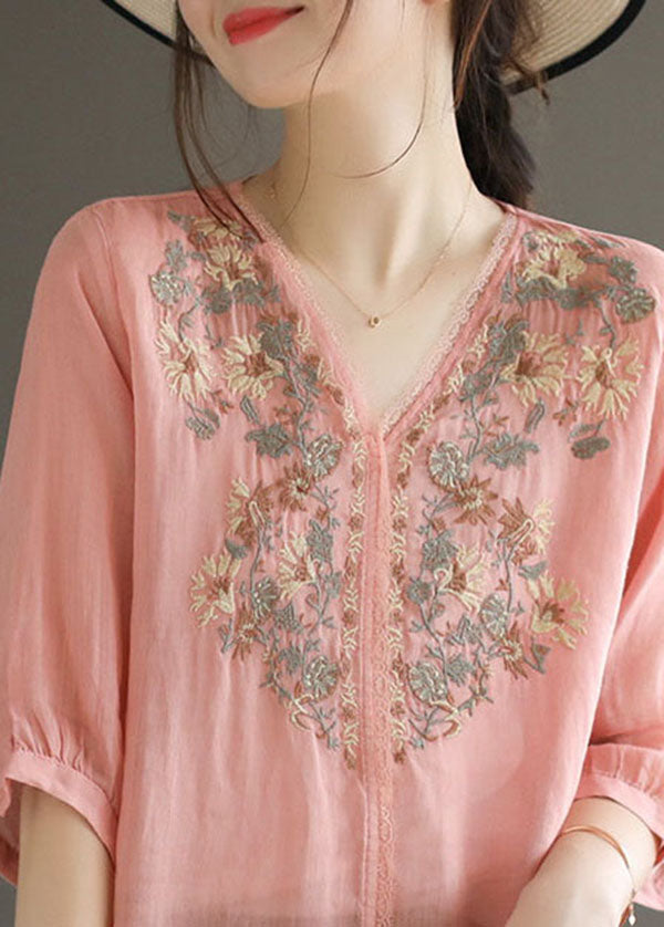 Well Tailored Top with a Graceful Silhouette