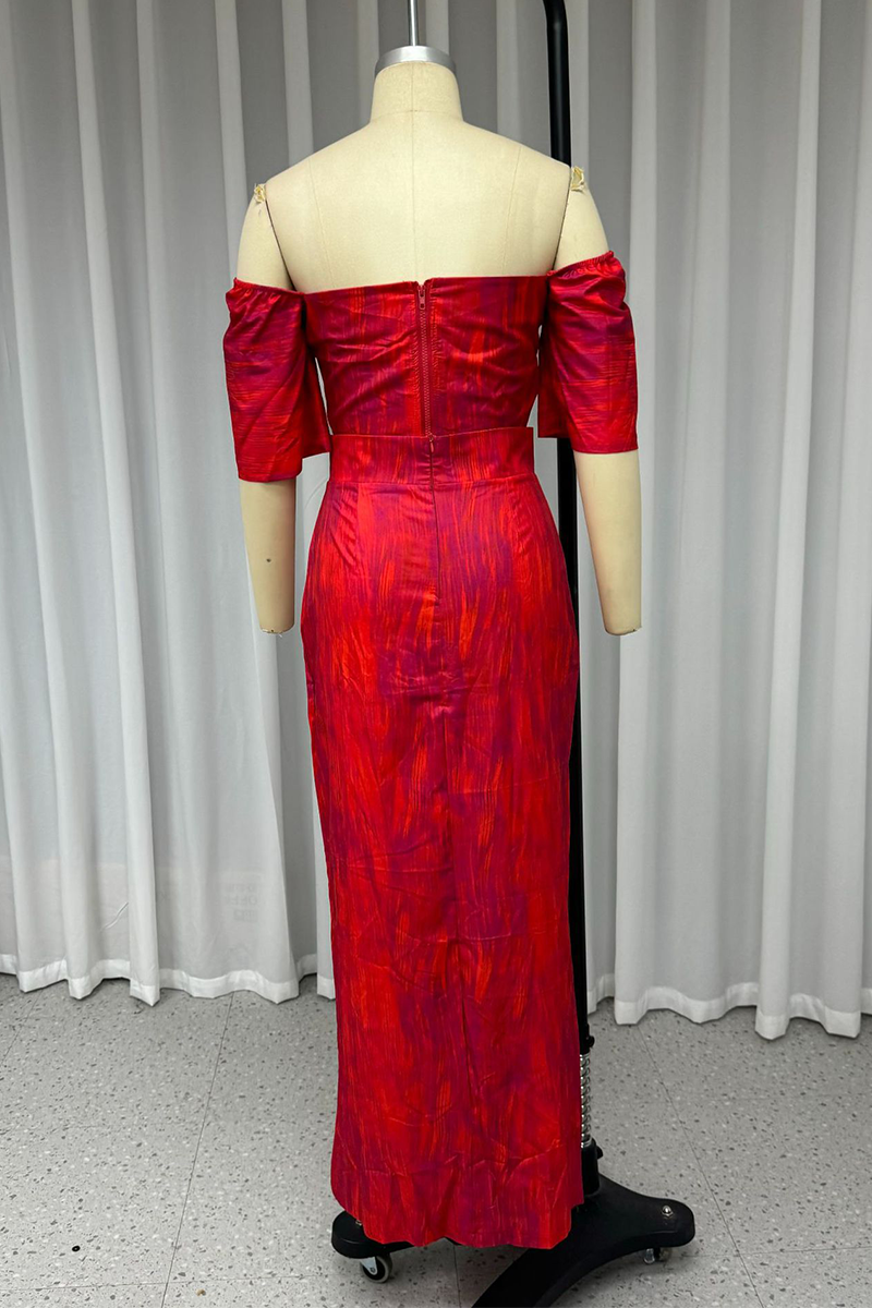 Well Tailored Garment with a Graceful Silhouette