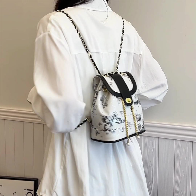 A Vintage Style Bag with Delicate Timeless Details