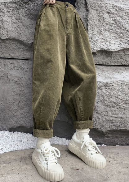 Well Tailored Pants with a Graceful Silhouette