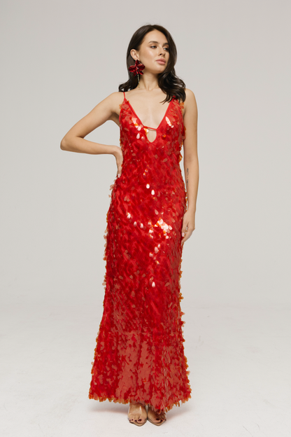 Beautifully Crafted Dress in a Classic Style