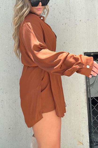 Classic Vintage Shirt with a Flattering Fit