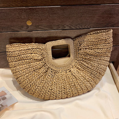 Gracefully Styled Bag for Any Occasion