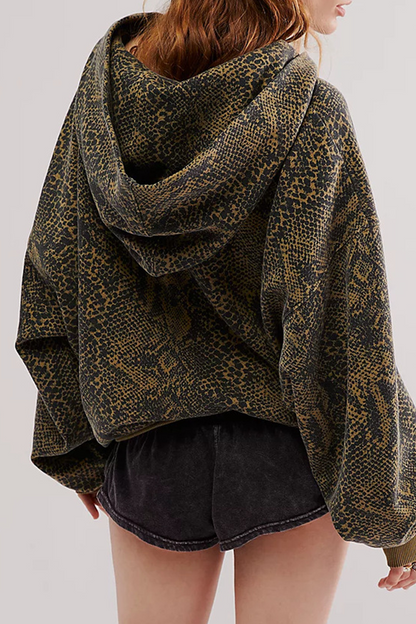 Effortlessly Elegant Garment with a Timeless Design