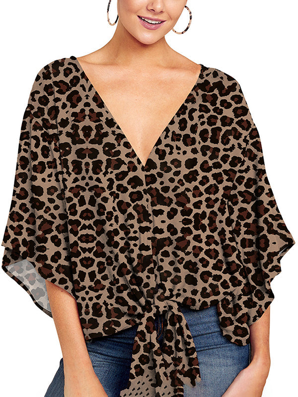 Sophisticated Blouse with a Clean Classic Look