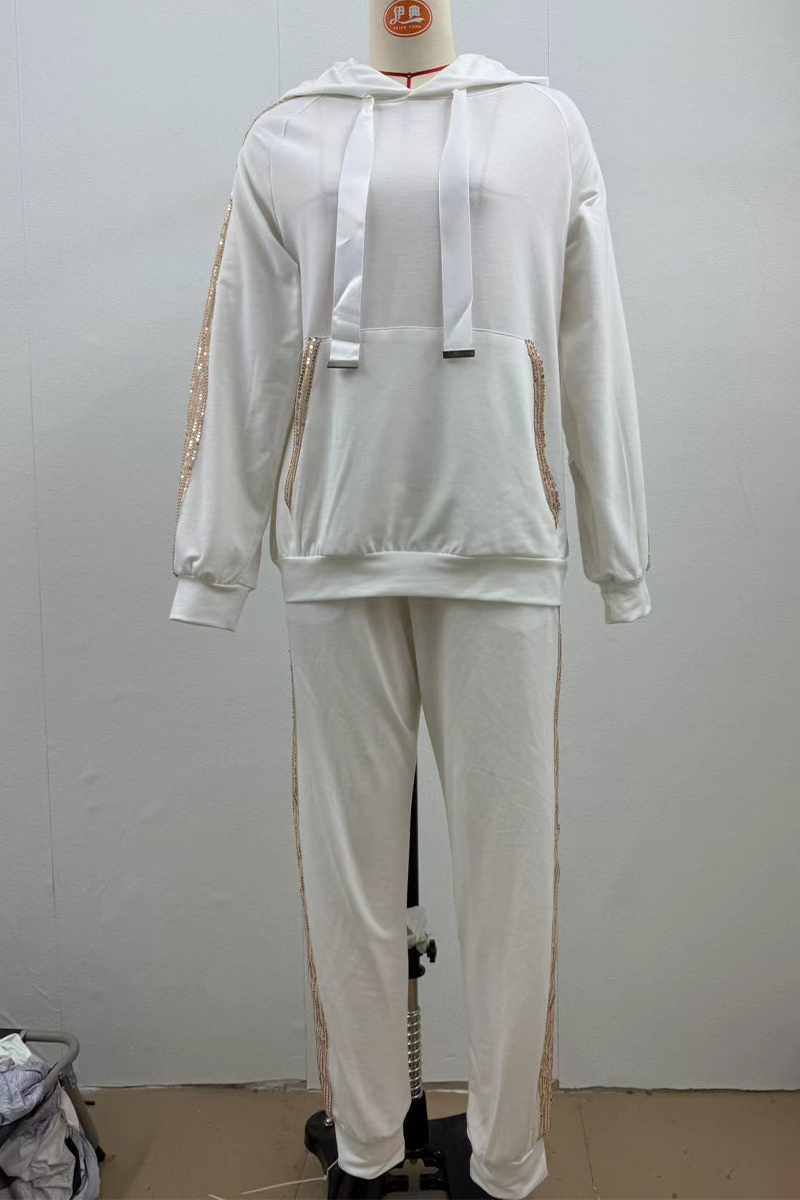 Sophisticated Garment with a Clean Classic Look