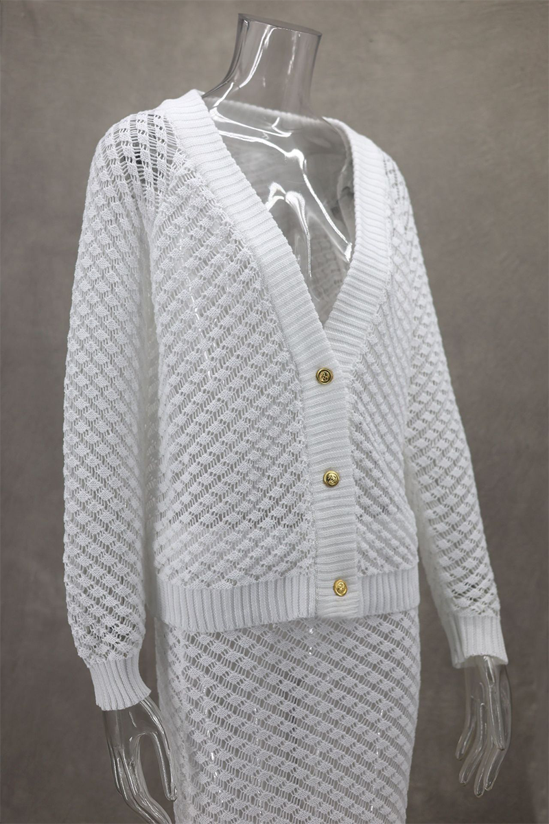 Gracefully Styled Garment for Any Occasion