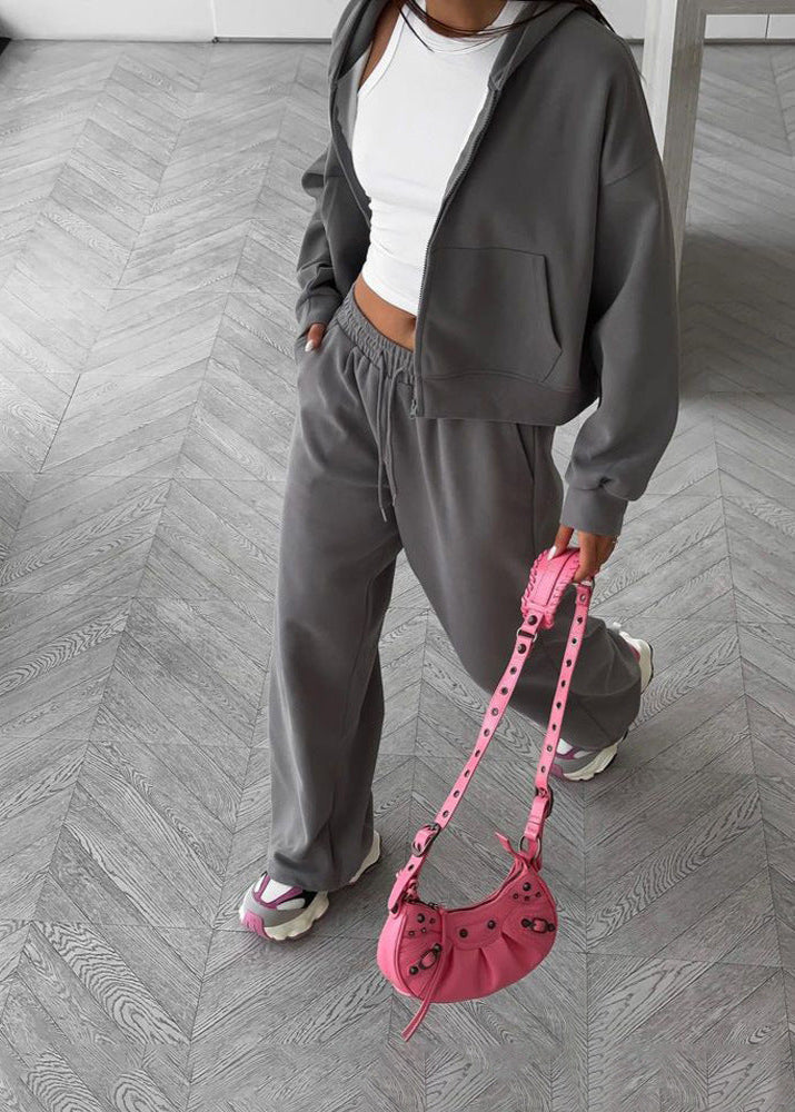 Well Tailored Pants with a Graceful Silhouette