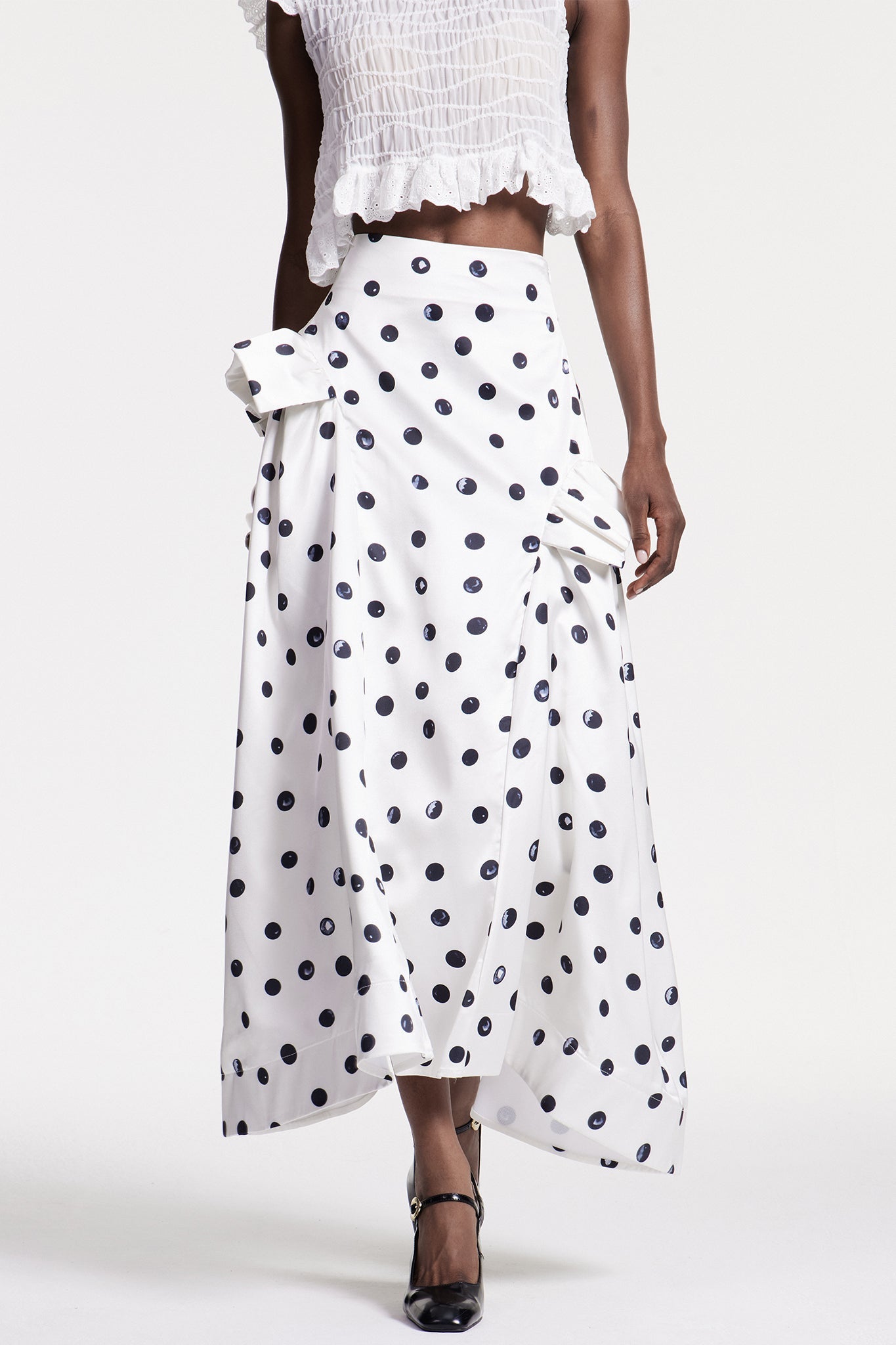 Sophisticated Garment with a Clean Classic Look