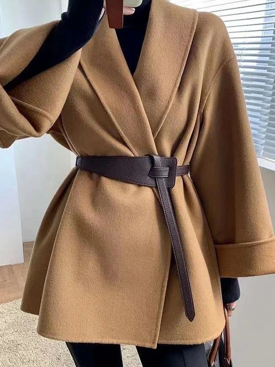 Sophisticated Garment with a Clean Classic Look
