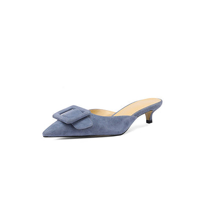 Sophisticated Garment with a Clean Classic Look