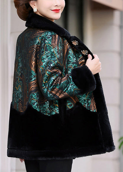 Effortlessly Elegant Coat with a Timeless Design