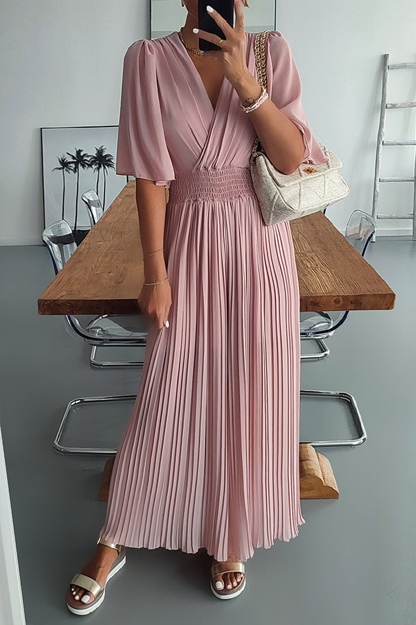 Sophisticated Garment with a Clean Classic Look