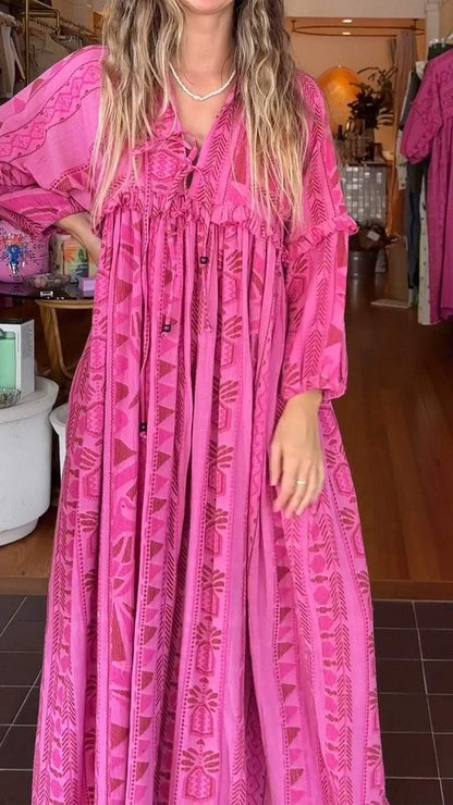 Beautifully Finished Dress in a Timeless Design