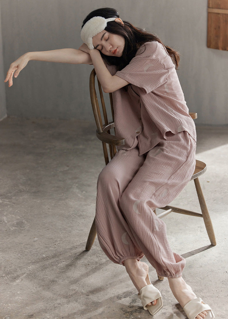 Effortlessly Elegant Garment with a Timeless Design