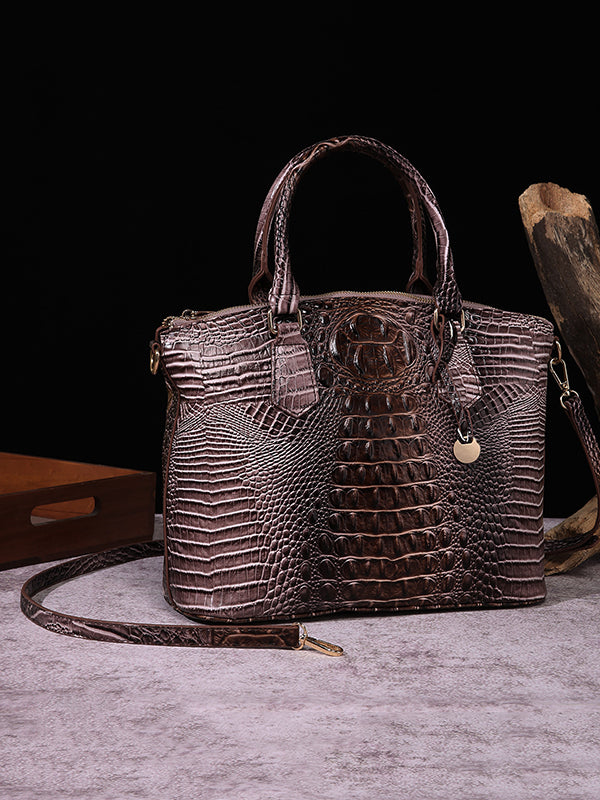 Gracefully Styled Bag for Any Occasion