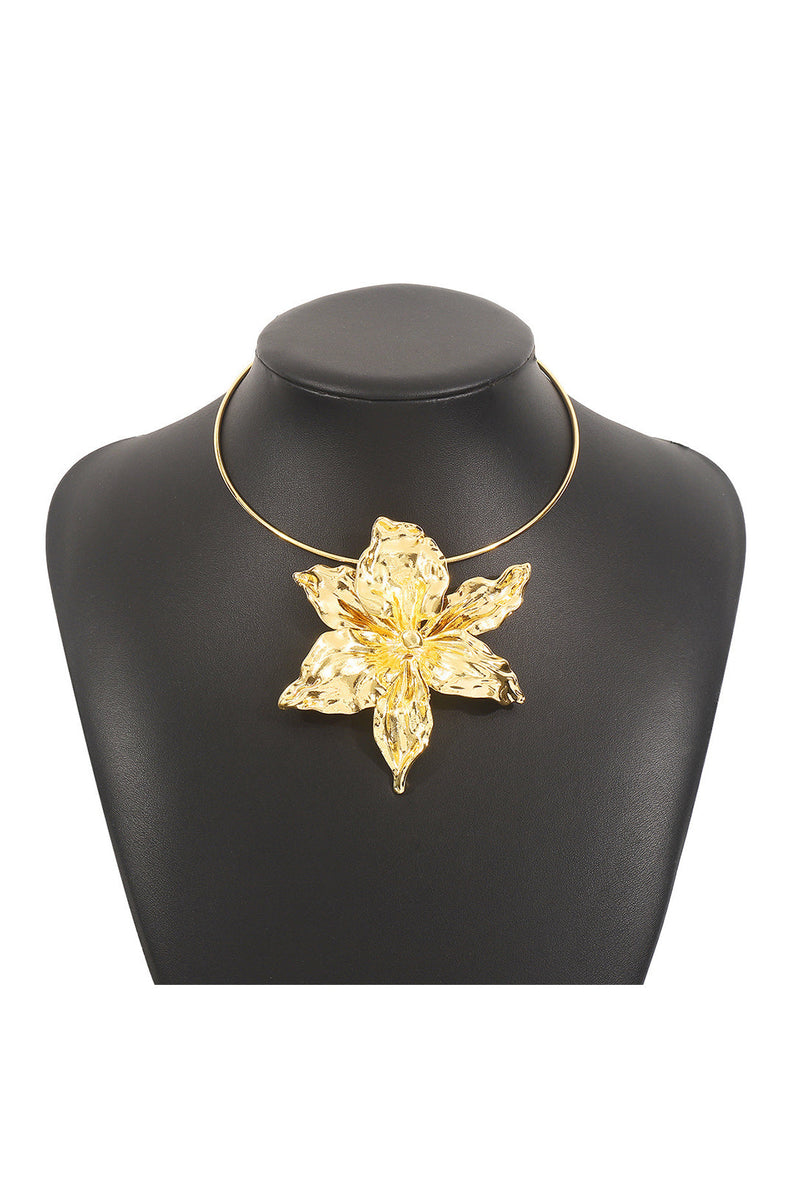 Gracefully Styled Garment for Any Occasion