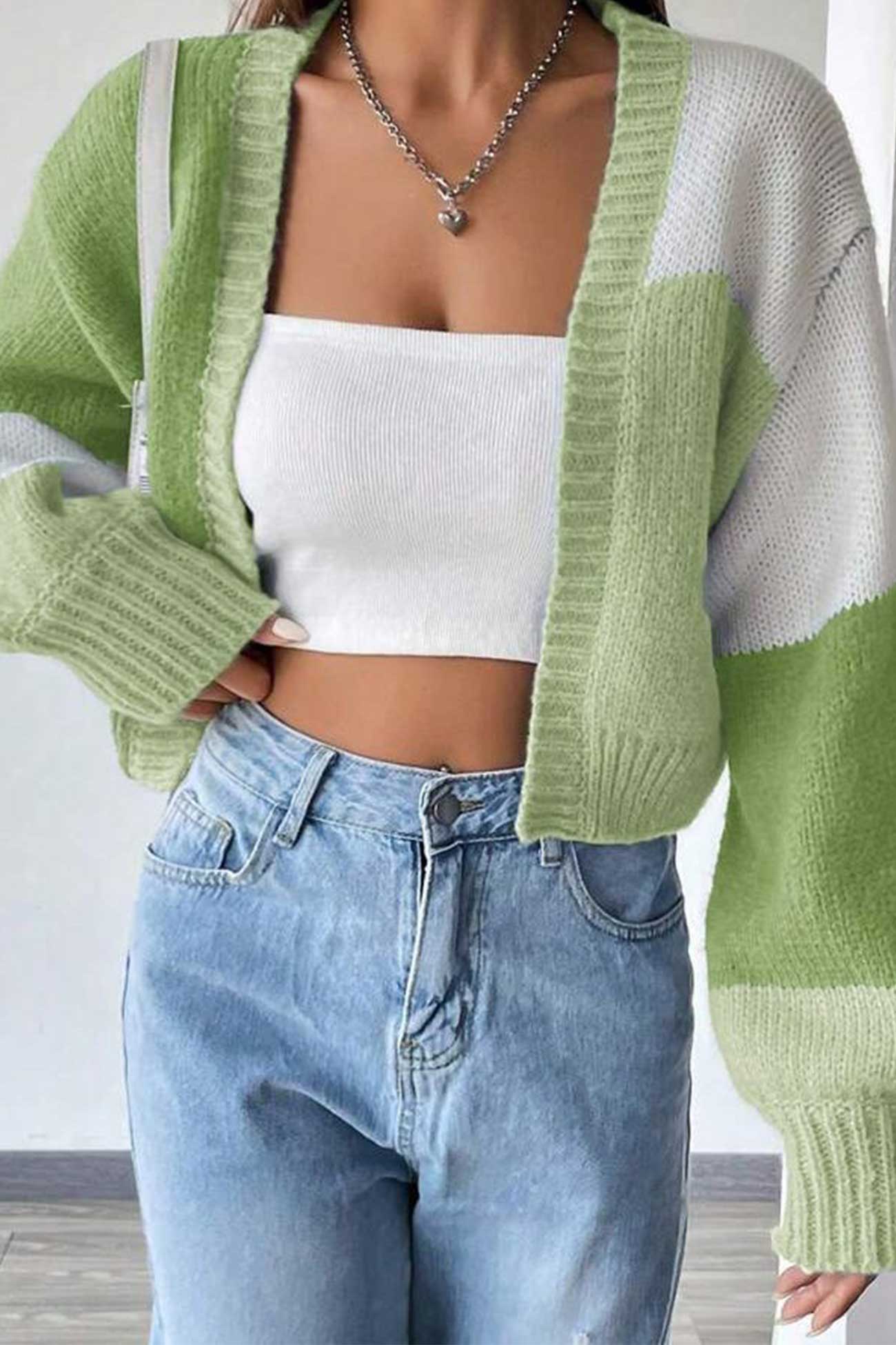 Effortlessly Elegant Cardigan with a Timeless Design