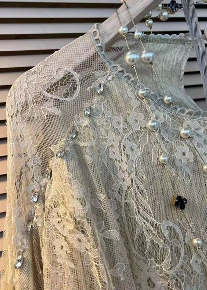 Beautifully Finished Top in a Timeless Design