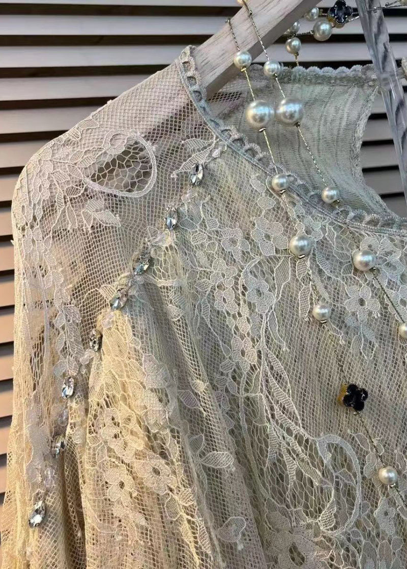 Beautifully Finished Top in a Timeless Design