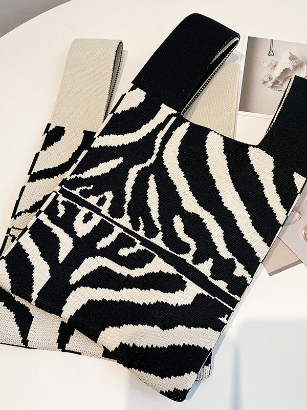 Elegantly Styled Bag for Everyday Wear