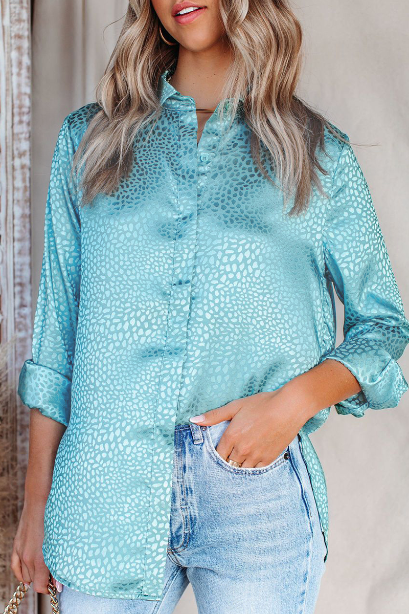 Beautifully Finished Top in a Timeless Design