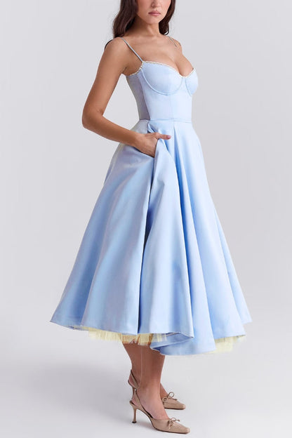 Classic Vintage Dress with a Flattering Fit