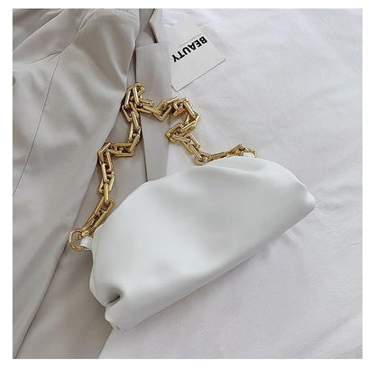 Well Tailored Bag with a Graceful Silhouette