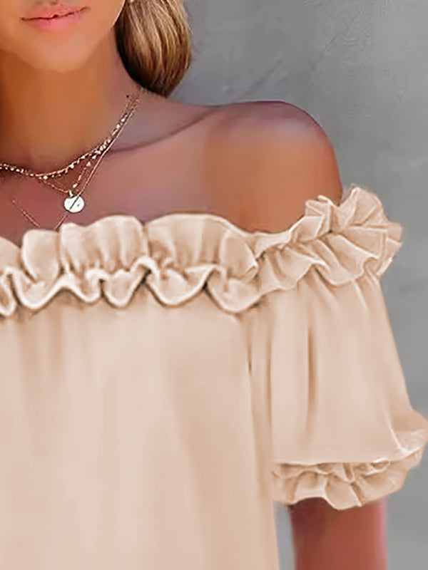 Classic Vintage Blouse with a Flattering Fit