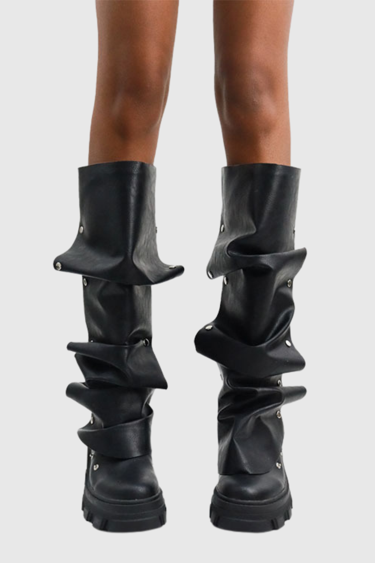 Effortlessly Elegant Boots with a Timeless Design