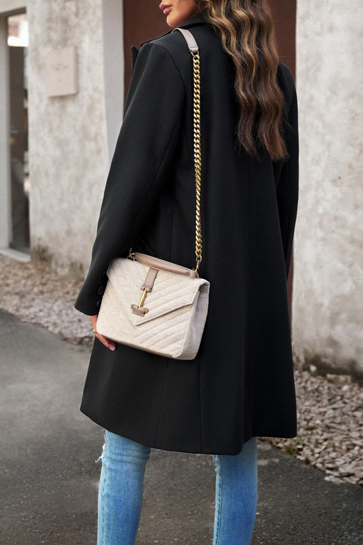 Well Tailored Coat with a Graceful Silhouette