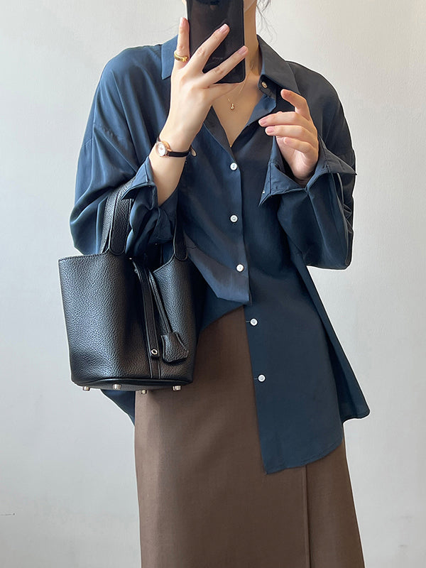 Well Tailored Blouse with a Graceful Silhouette