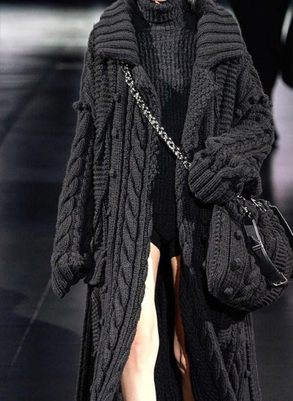 Well Tailored Cardigan with a Graceful Silhouette