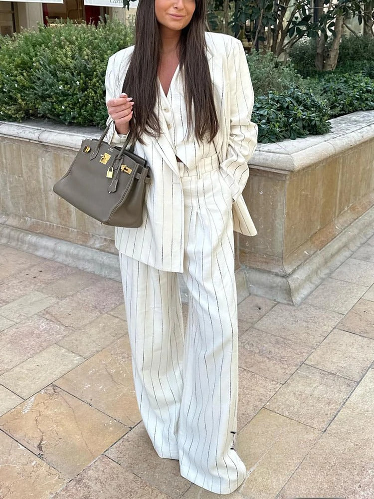 Beautifully Finished Pants in a Timeless Design