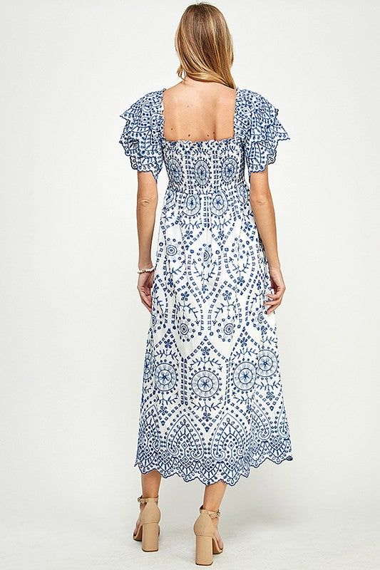 Gracefully Styled Dress for Any Occasion